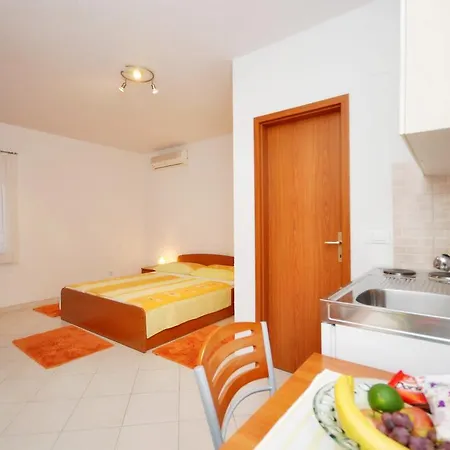 Διαμέρισμα Ivan *